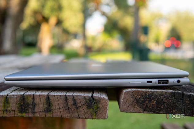 لپ تاپHP ZBOOK FIREFLY 14G 10 Ryzen 5 pro 7640HS 8.0GB 256.0GB استوک