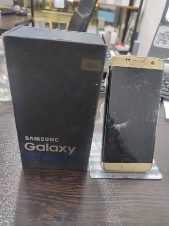 گوشی خراب سامسونگ گلکسی Galaxy S7 Edge طلایی رام 4 حافظه 32 گیگ (معیوب و خراب جهت استفاده از قطعات)