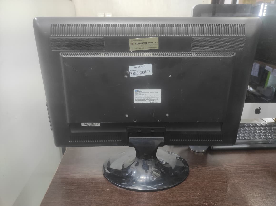 Monitor 22 inch VGA مانیتور 22 اینچ پورت VGA استوک - Image 3