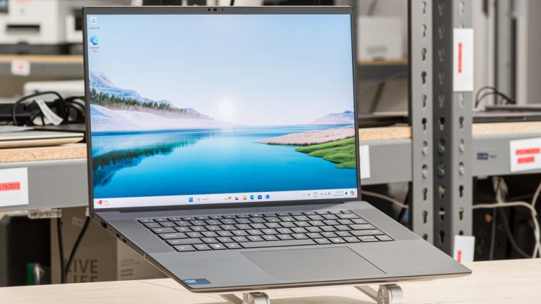 لپ تاپDell precision 5690 ULTRA 7 165H 32.0GB 512.0GB استوک